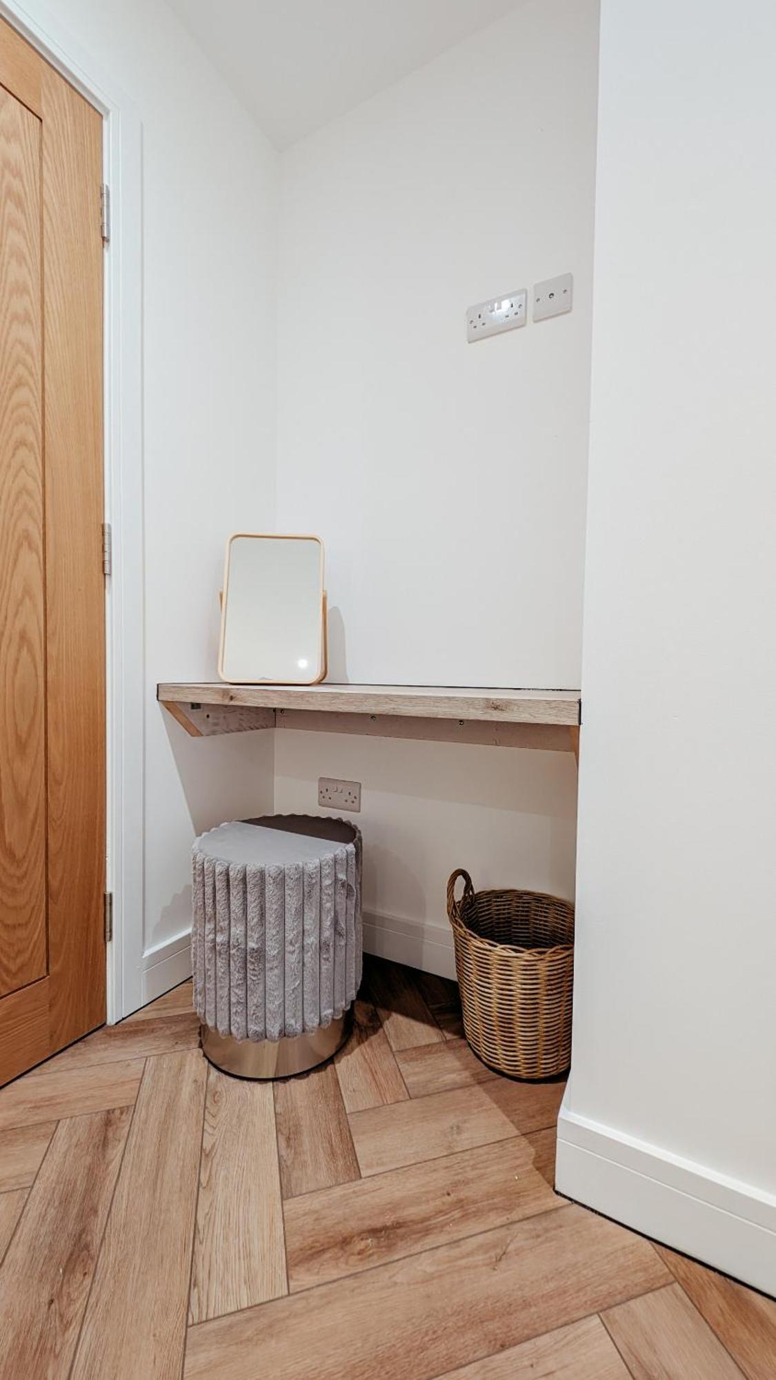 Central Apartment- Stunning Sea Views- 100M To Beach- Brand New For 2025- Sleeps 6 New Quay Exterior foto