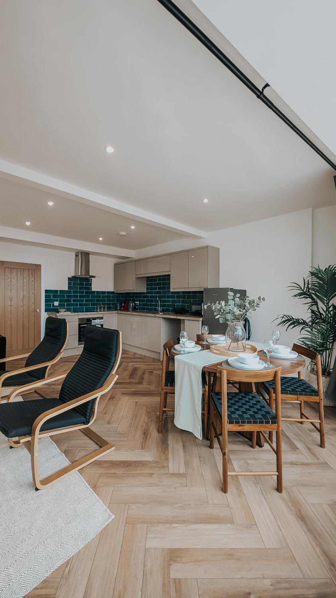 Central Apartment- Stunning Sea Views- 100M To Beach- Brand New For 2025- Sleeps 6 New Quay Exterior foto