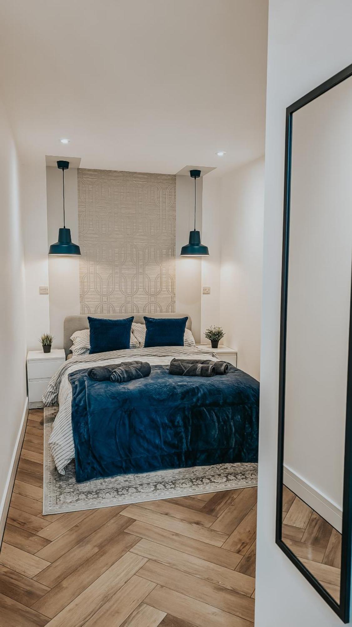 Central Apartment- Stunning Sea Views- 100M To Beach- Brand New For 2025- Sleeps 6 New Quay Exterior foto