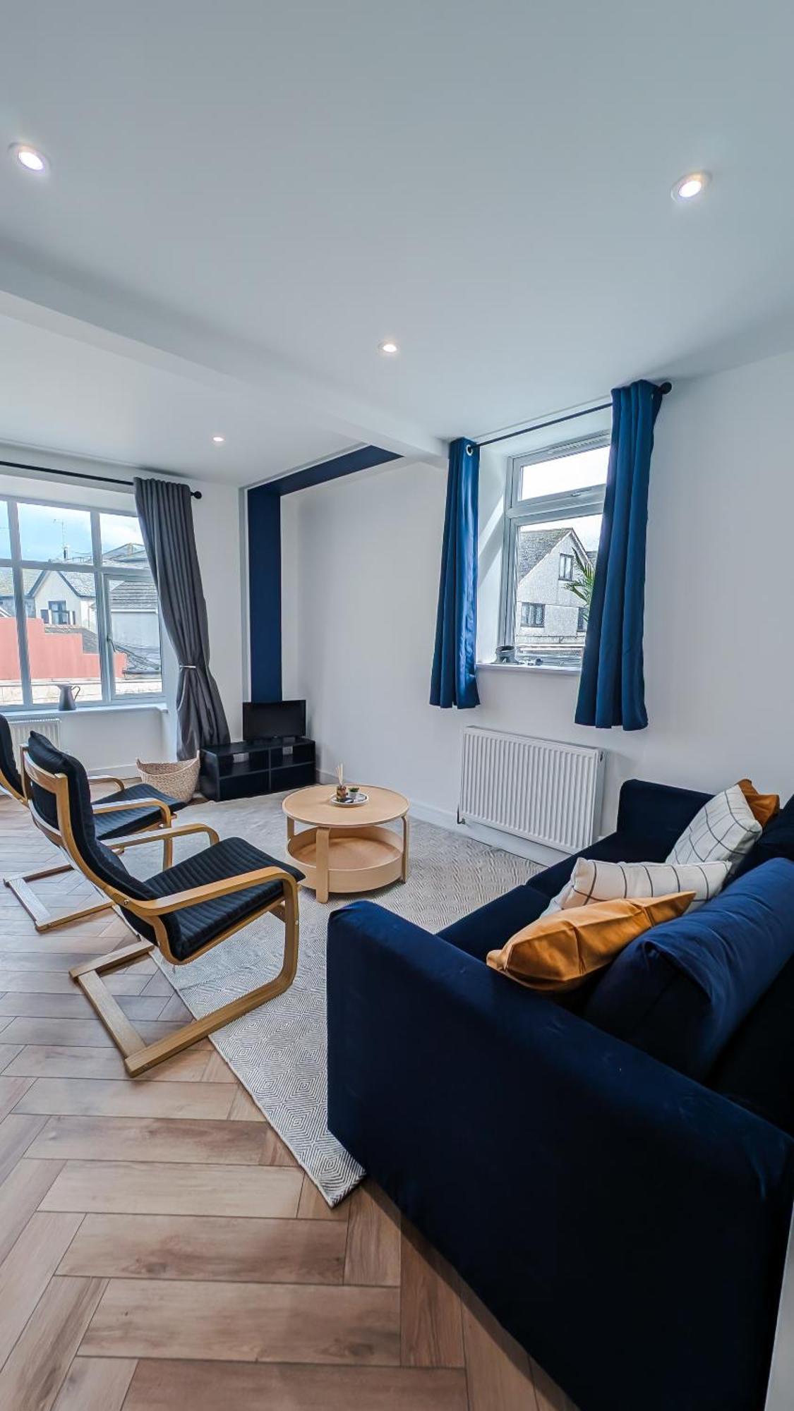 Central Apartment- Stunning Sea Views- 100M To Beach- Brand New For 2025- Sleeps 6 New Quay Exterior foto